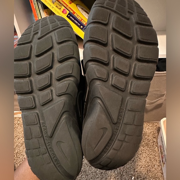 (SOLD) Nike Flex Runner - Picture 5 of 5